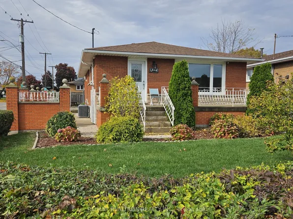 1068 Garth St #Basement, Hamilton, ON L9C 4L6