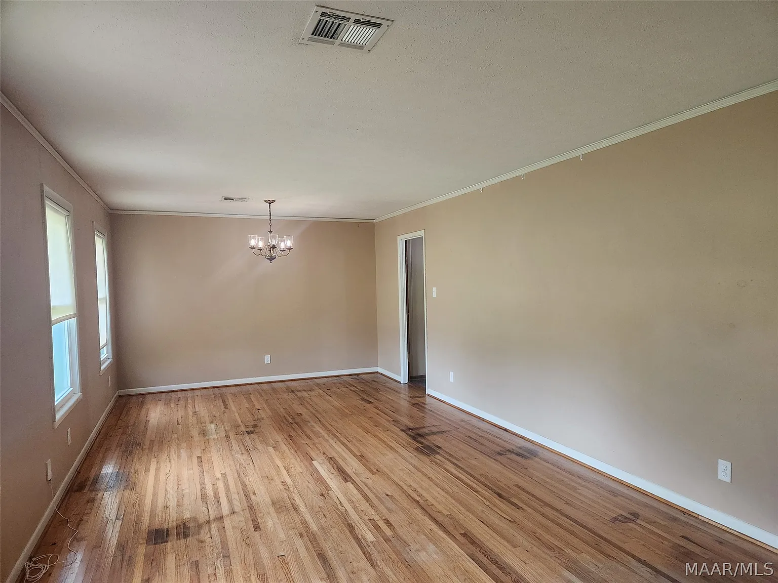 3 bed, 2.0 bath, 1558 sqft, $1,600 — Photo 4