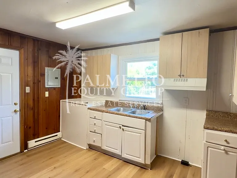 2300 Kersey St — Photo 3