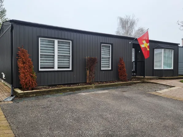 87 Bluffs Rd, Clarington, ON L1B 1A6