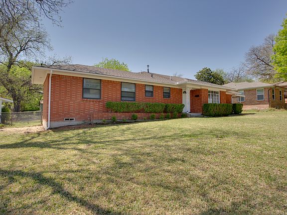 2nd image of 820 Carney Dr