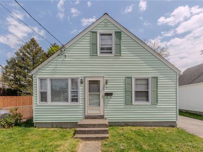 21 Cleveland Ave, Cranston, RI, 02920