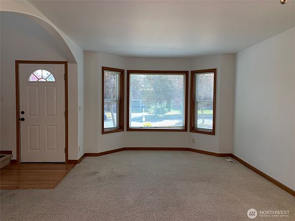 5th image of 18408 106th Street E