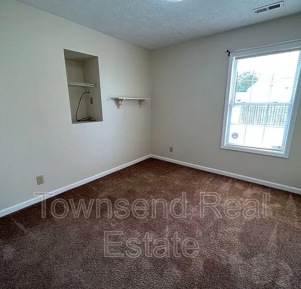 3031 Kingfisher Dr — Photo 6
