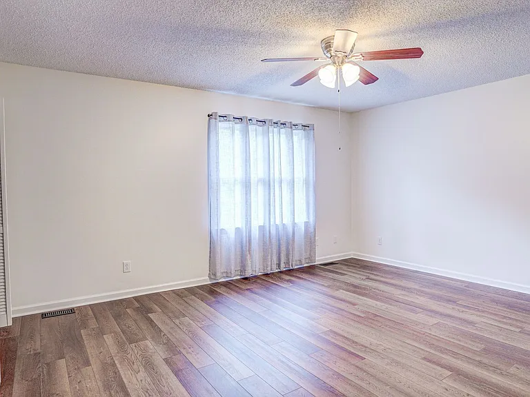 1709 Herrin Dr — Photo 8