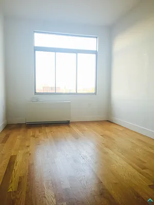 Rented by EXR | media 4