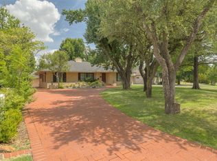 6409 N Hillcrest Ave, Nichols Hills, OK 73116