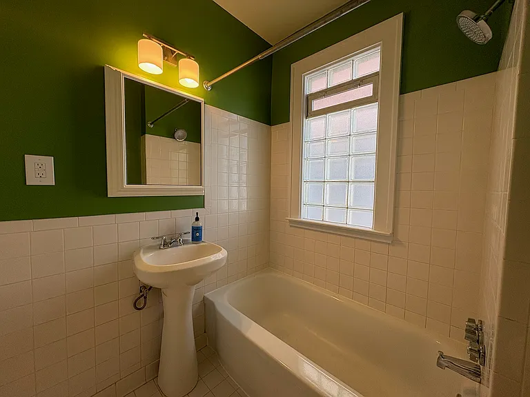 1216 Wayburn St — Photo 15