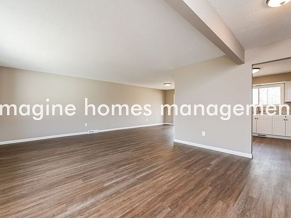 3rd image of 15614 Creekwood Ln