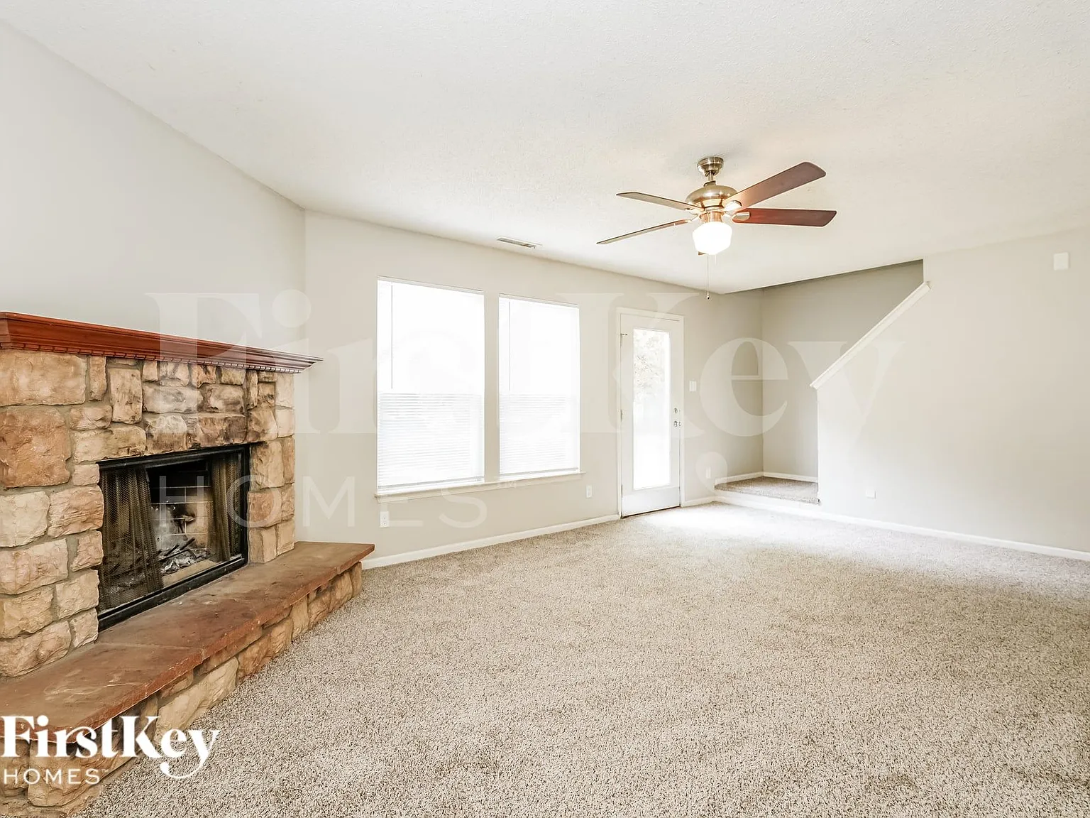 3 bed, 2.5 bath, 1977 sqft, $1,955 — Photo 4