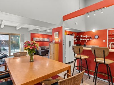913 Placita Chaco, Santa Fe, NM, 87505