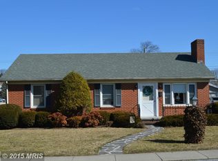 229 E Queen St, Strasburg, VA