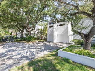 7251 SW 165th St, Palmetto Bay, FL 33157