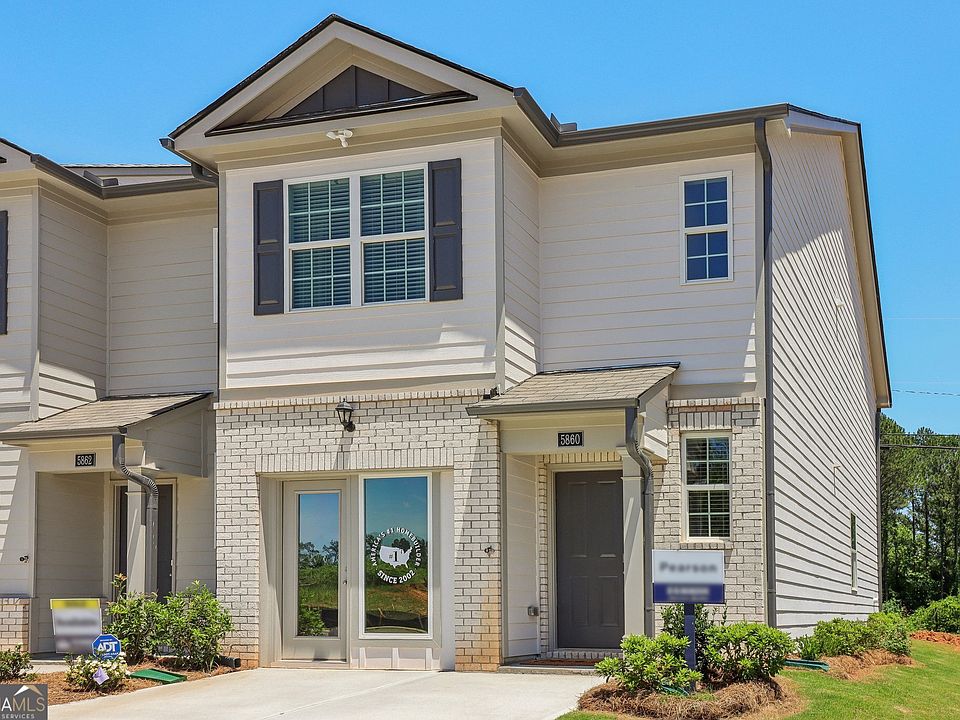 1st image of 502 Woodcreek Cir SW #3