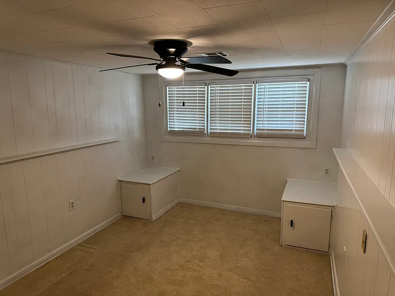 331 W Hurd St — Photo 4