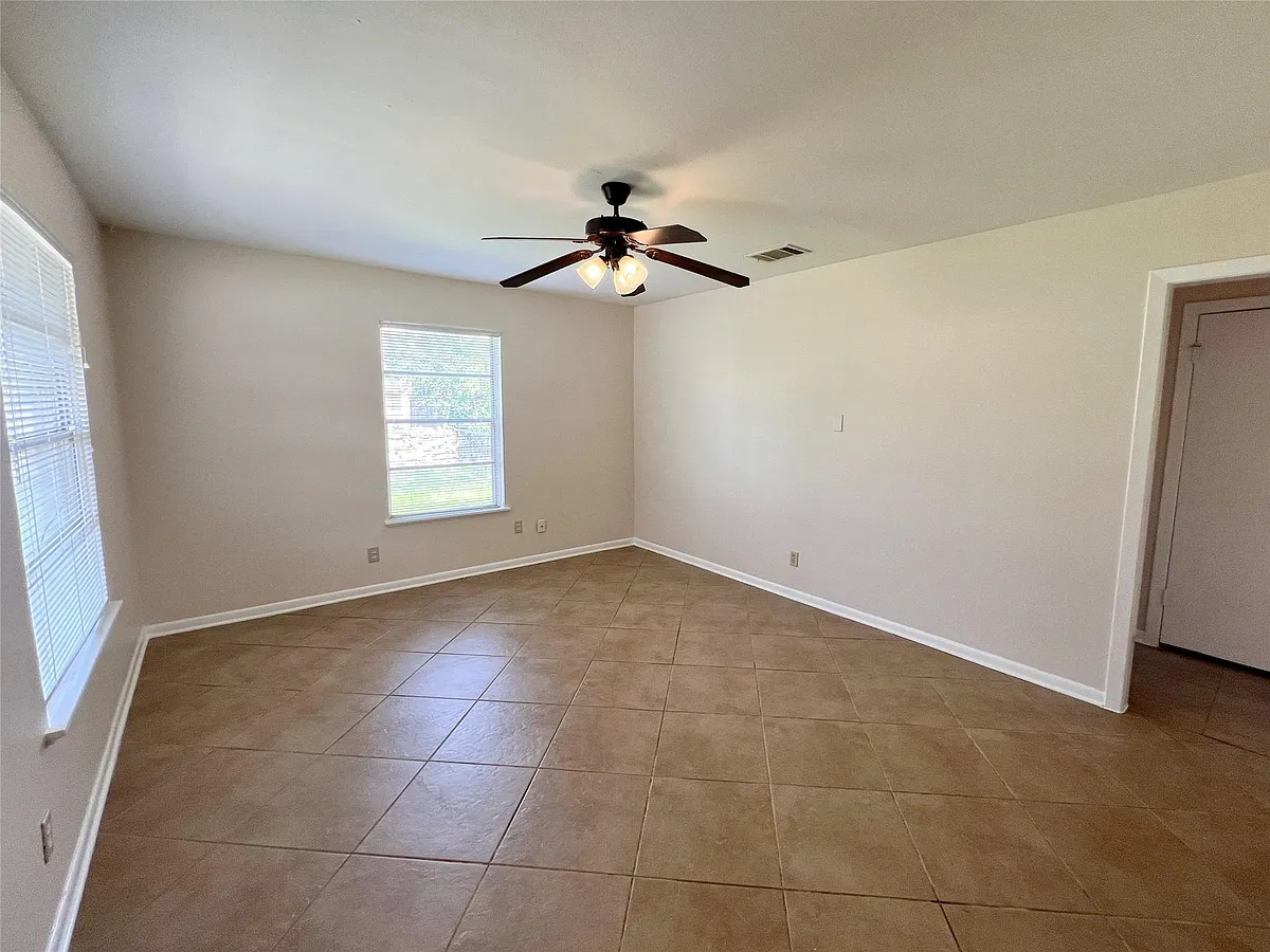 Building Photo - 3114 Hunt Trl #B