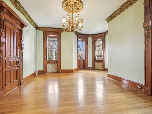 7722 Broadway image 12 of 47