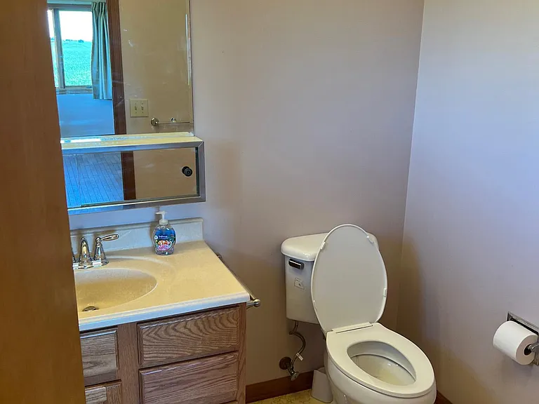 Msster Bedroom 1/2 bath
