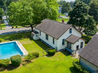 231 Schoolhouse Rd, Albany, NY 12203