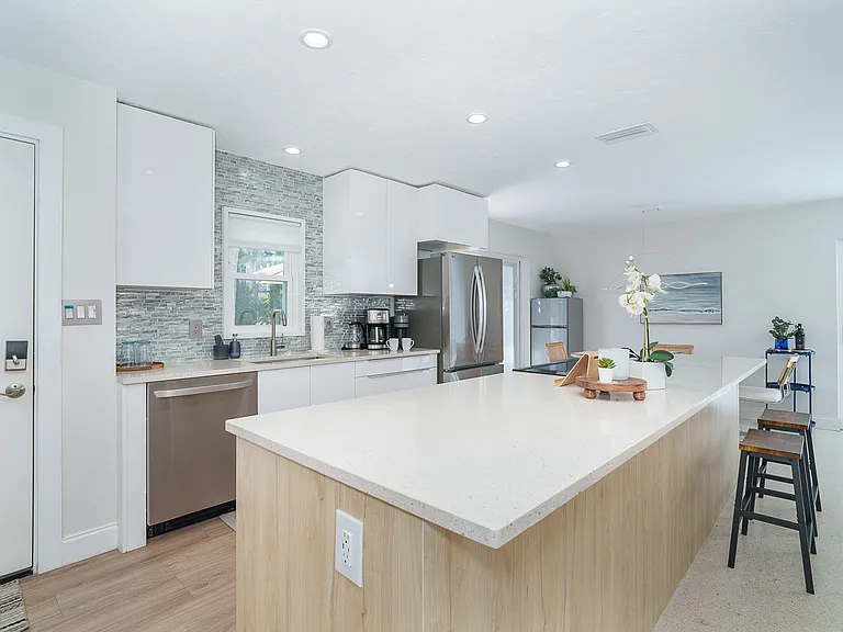 1140 S Moonmist Ct — Photo 6