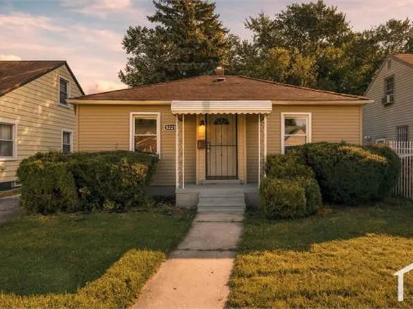8220 Robson St, Detroit, MI 48228