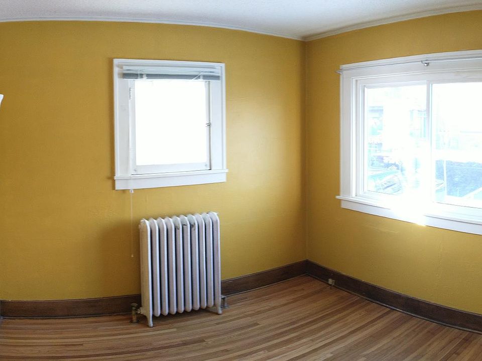 NW bedroom
