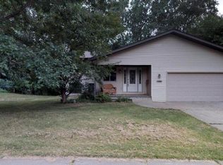 6380 7th St NE, Fridley, MN 55432