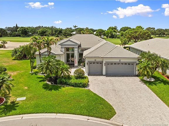 5th image of 2028 SE Kilmallie Ct