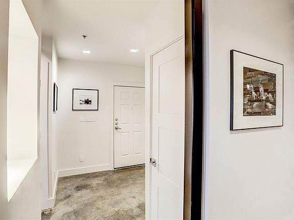 4th image of 6007 Memorial Dr Unit 403