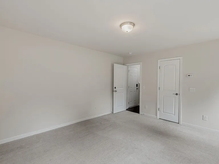 1502 Sharon Rd W — Photo 29