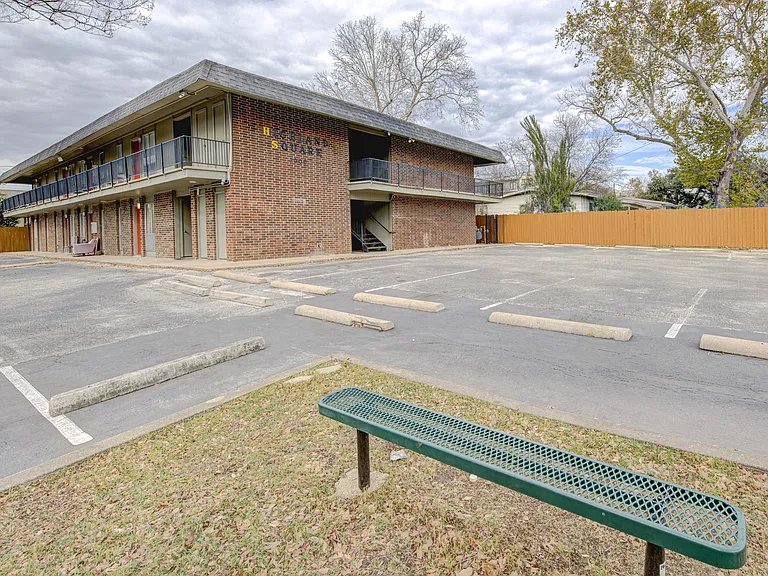 7000 Guadalupe St — Photo 10