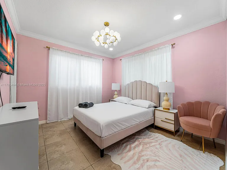 1761 NE 52nd St #1-2 — Photo 14