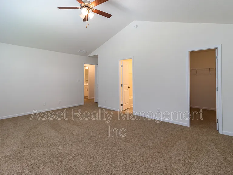4831 Birchcrest Ln — Photo 18