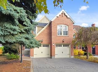 25 Waterbridge Ln, Markham, ON L3R8W9