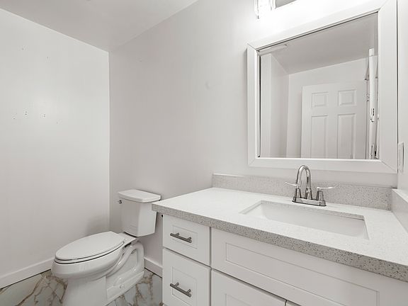 4th image of 8326 Wabash Ave S #B