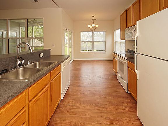 5th image of 4988 Franconia Dr