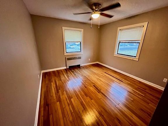 5th image of 30 S Pershing Ave #1