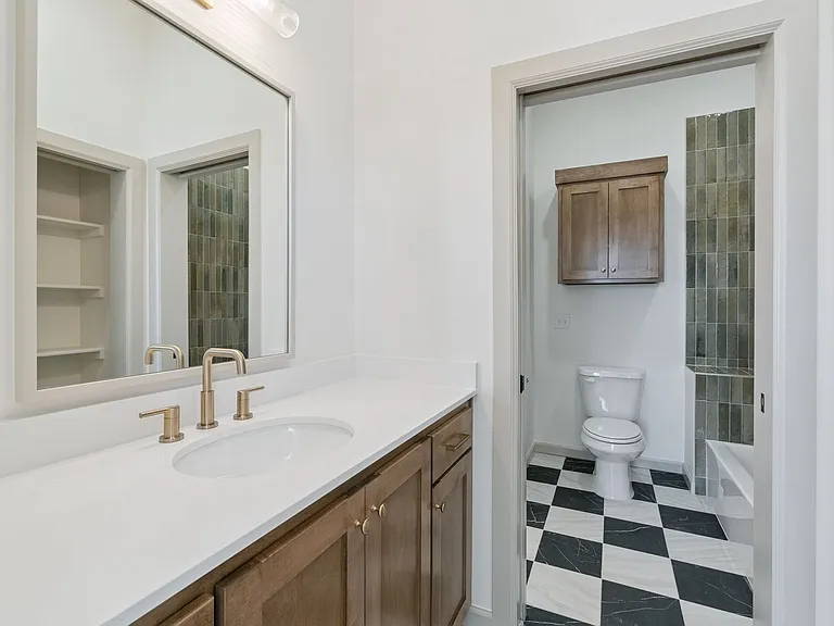 18835 Selah Way — Photo 32