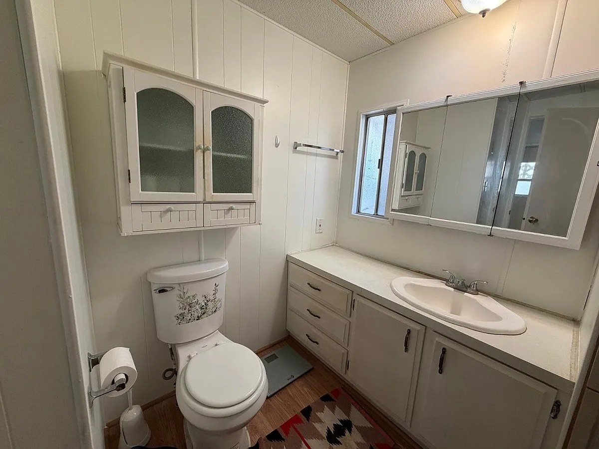 Building Photo - 345 S 58th St #82
