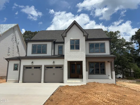 2316 Hilltop Bluffs Ct, Fuquay Varina, NC 27526