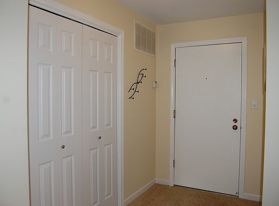 3rd image of 601 Lake Hinsdale Dr APT 206