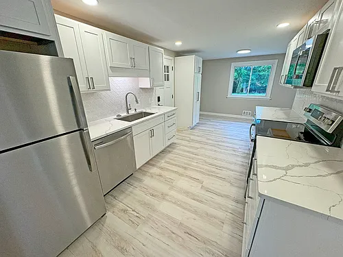 28 Ashley Dr Photo 1