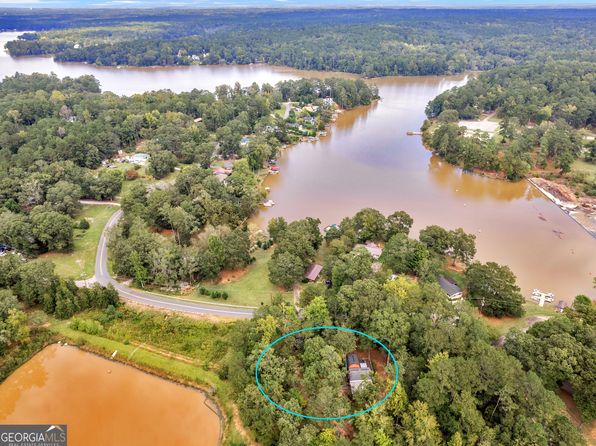 80 Lakeshore Dr, Jackson, GA 30233
