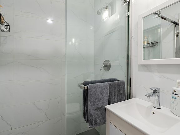 2nd image of 243 E 60th St #3R