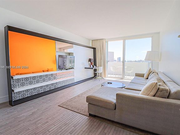3rd image of 1100 West Ave #1617