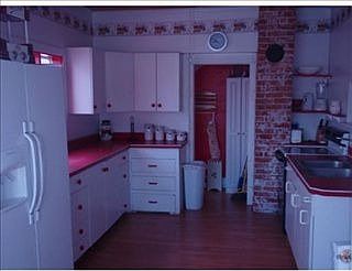 1st image of 1023 N 31st St
