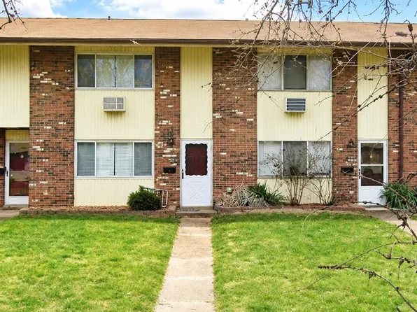 7634 Hazelcrest Dr, Hazelwood, MO 63042