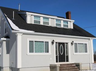 976 Schoharie Tpke, Athens, NY 12015