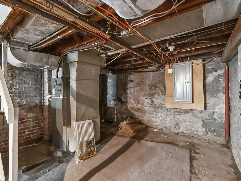 Convenient 2 Bedroom home in Mt. Washington available July 1! — Photo 22