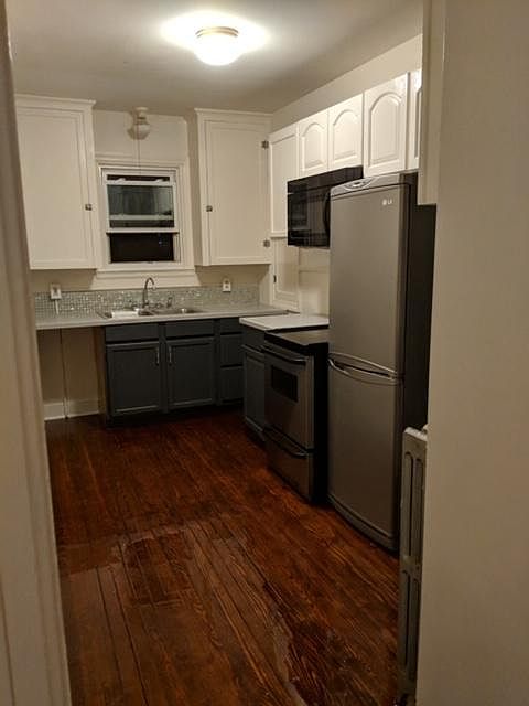 Kitchen (dishwasher not shown but located in opening next to sink cabinet)
